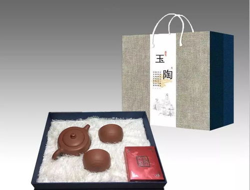 金狗旺財迎新春 《中國剪報》金狗賀歲文創禮盒，讓文藝創作年味十足